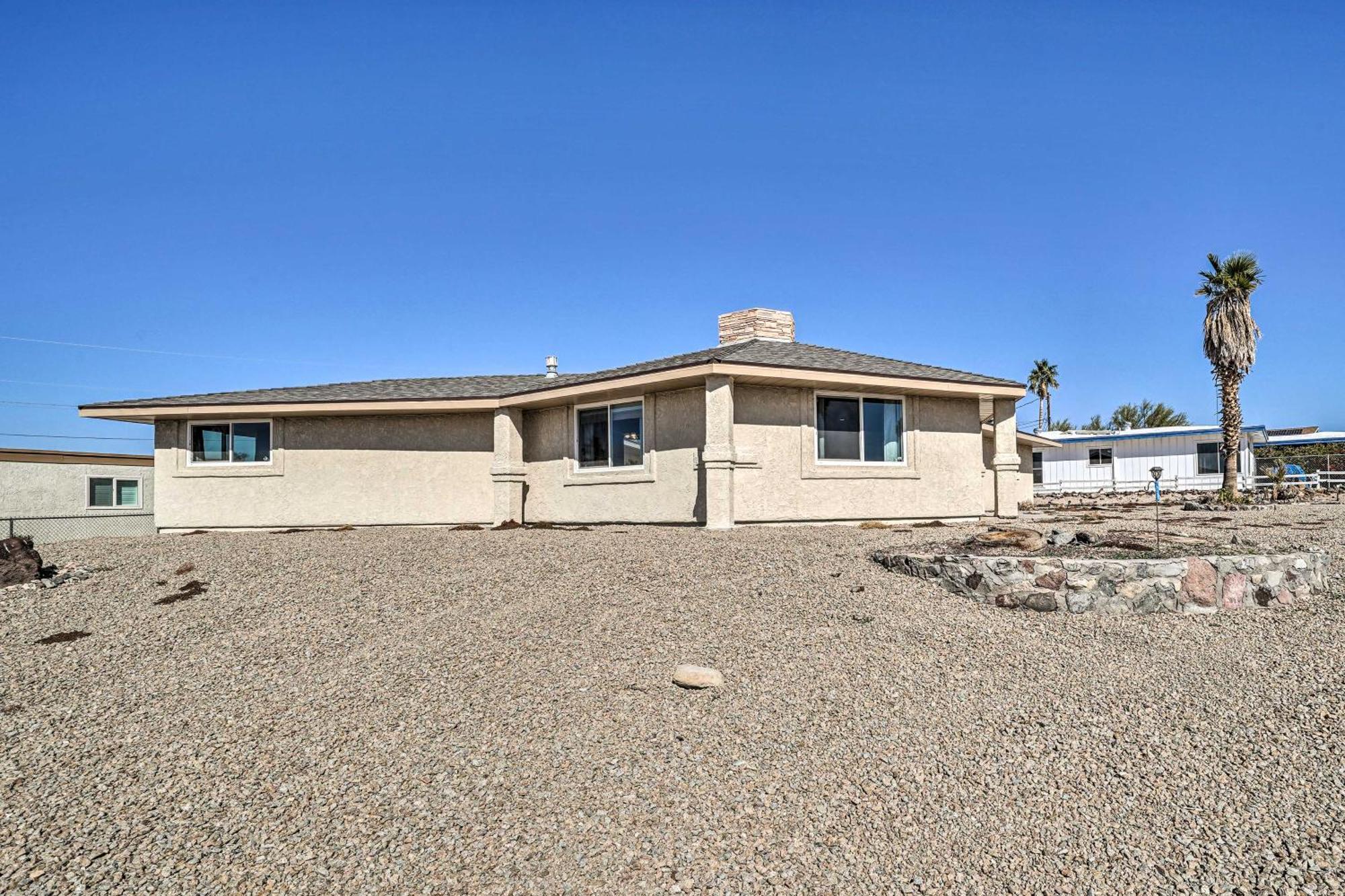 Lake Havasu Family Retreat With Patio And Game Room Лейк-Гавасу-Сіті Екстер'єр фото
